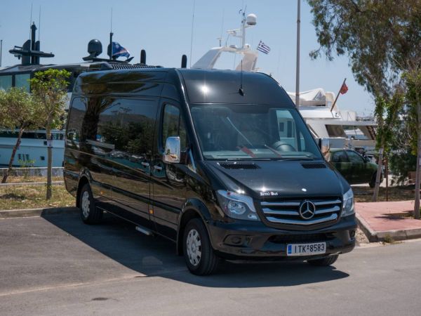 Mercedes Sprinter 14 Seater